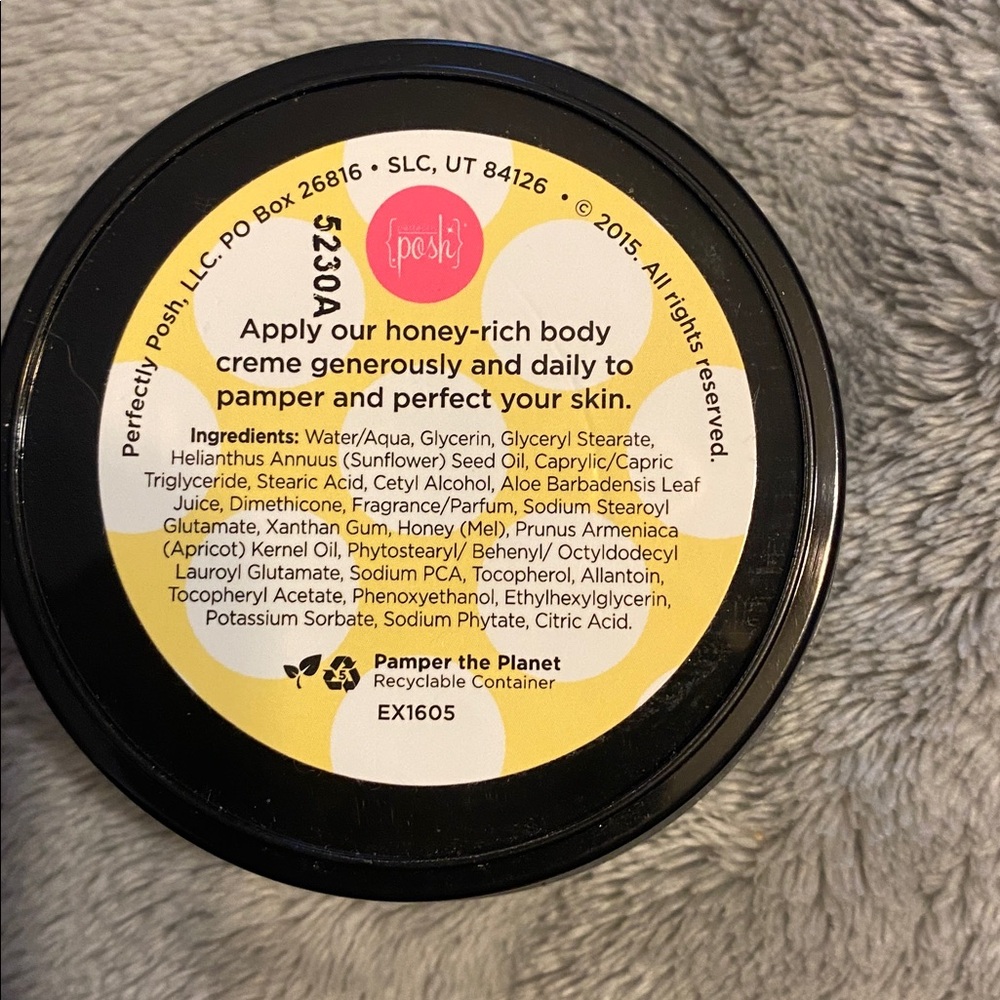 Perfectly Posh Honey Honey Healing Body Crème - Picture 2 of 2